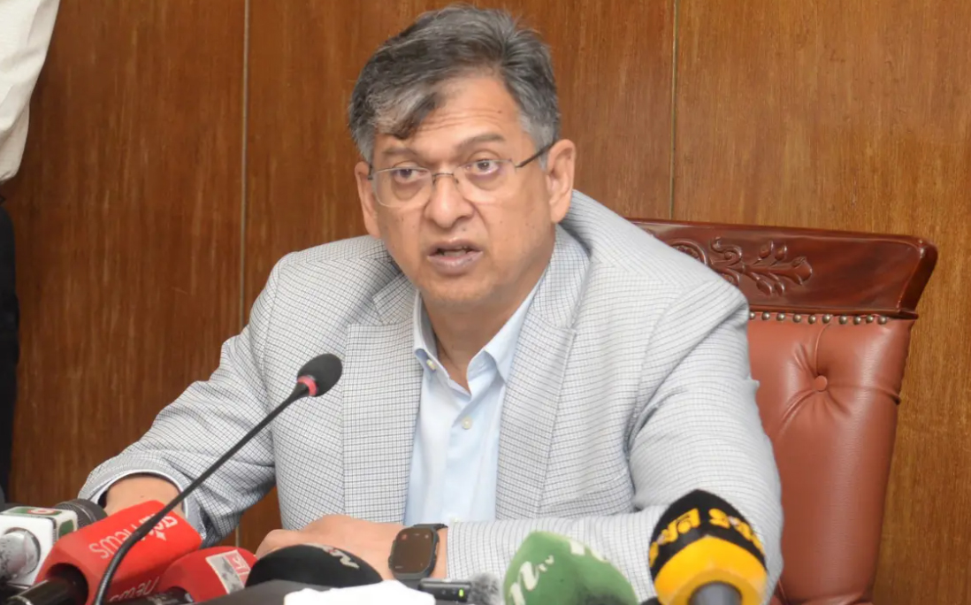 বেনজীর আহমেদকে দ্রুত দেশে ফেরানোর প্রক্রিয়া চলছে : স্বরাষ্ট্রমন্ত্রী