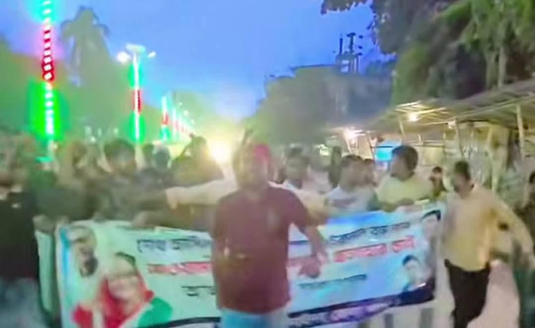 ঝিনাইদহে ছাত্রলীগের ঝটিকা মিছিল: ভোরে শহরের তোলপাড় 