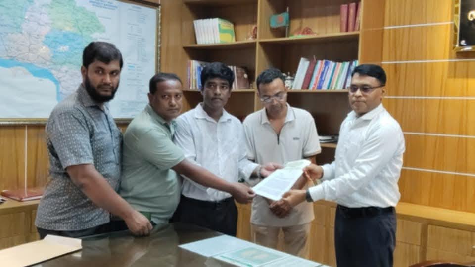 বিভিন্ন দাবিতে রাজশাহীতে বাংলাদেশ ডেন্টাল পরিষদের স্মারকলিপি