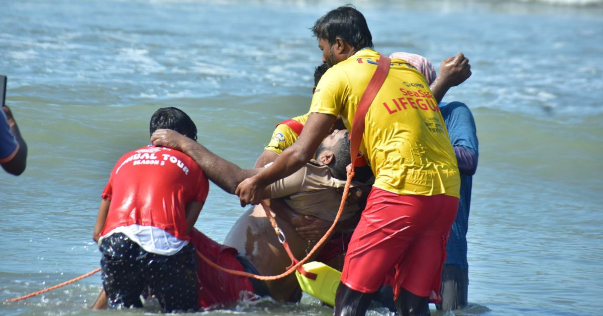  কক্সবাজার সৈকতে নিখোঁজ আরও একজনের মরদেহ উদ্ধার